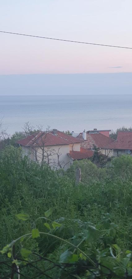 Стая За Гости "Ирина" Balchik Extérieur photo