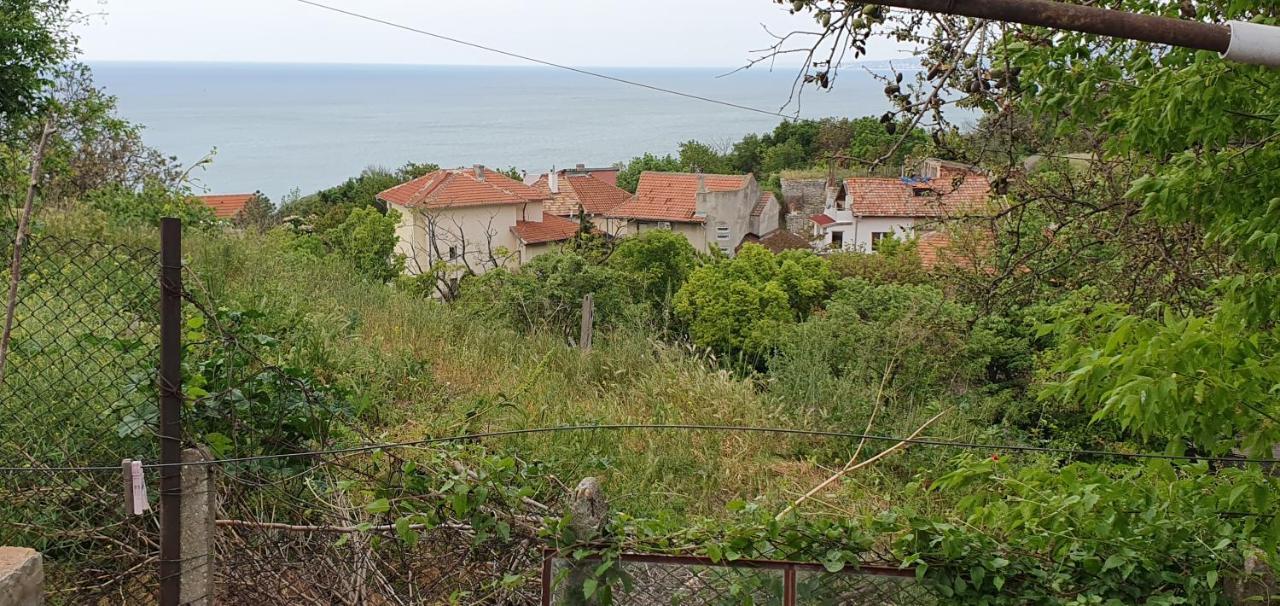 Стая За Гости "Ирина" Balchik Extérieur photo